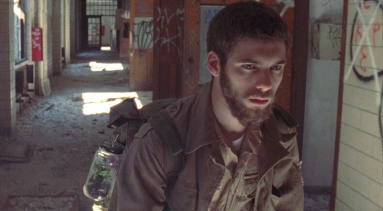 16MMONSTER - still #1