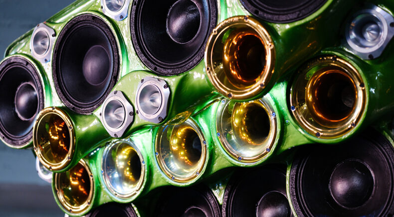 Mas Fuerte - still #1