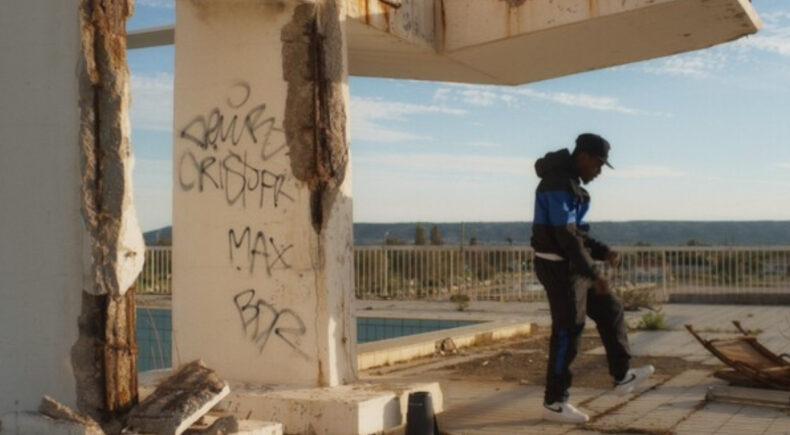 Under my skin - still #1